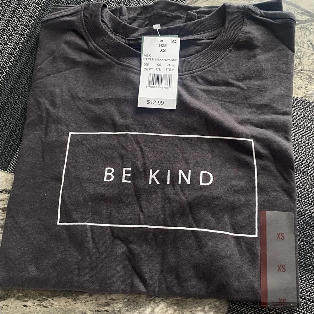 Black 'Be Kind' Graphic T-Shirt - Picture 1 of 3